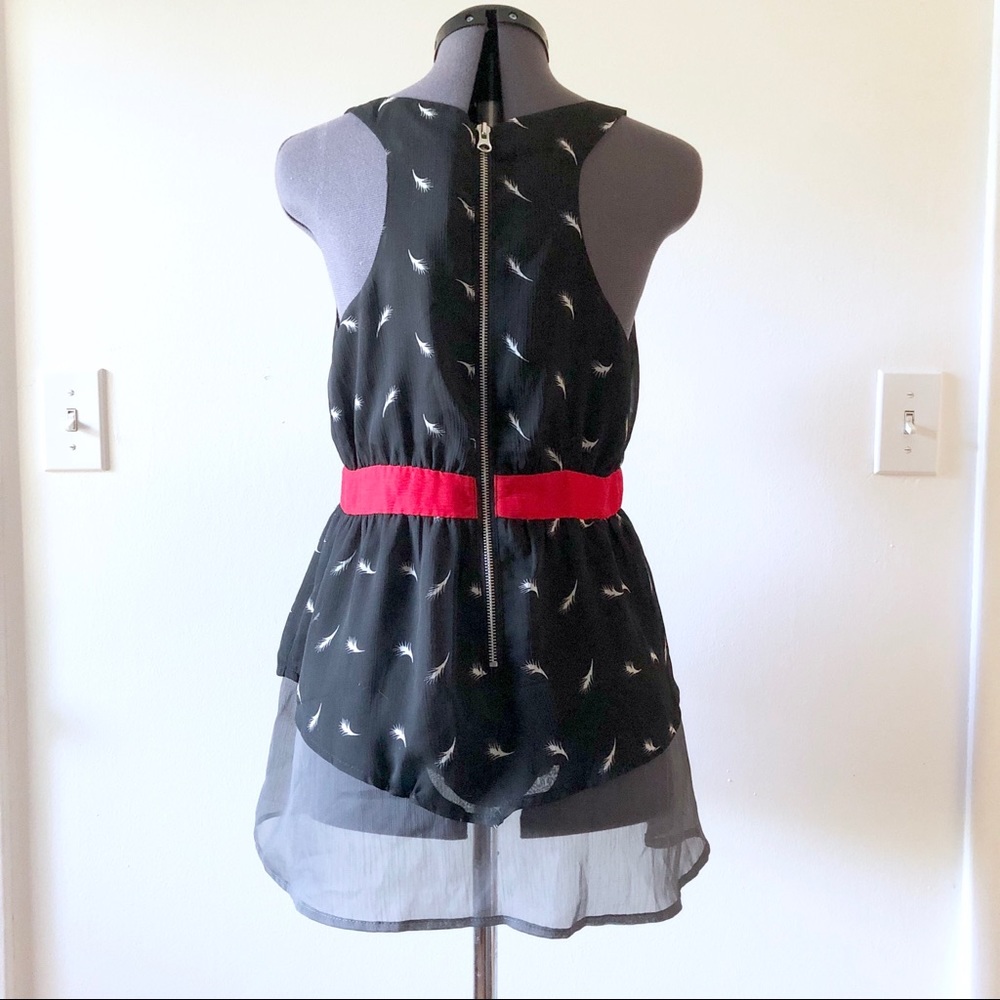 Feather Print Floaty Racer Back Blouse - Picture 4 of 7